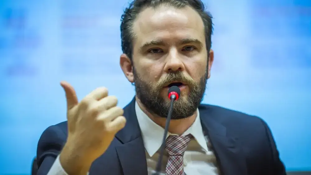 Desenrola para adimplentes será anunciado até fim do mês